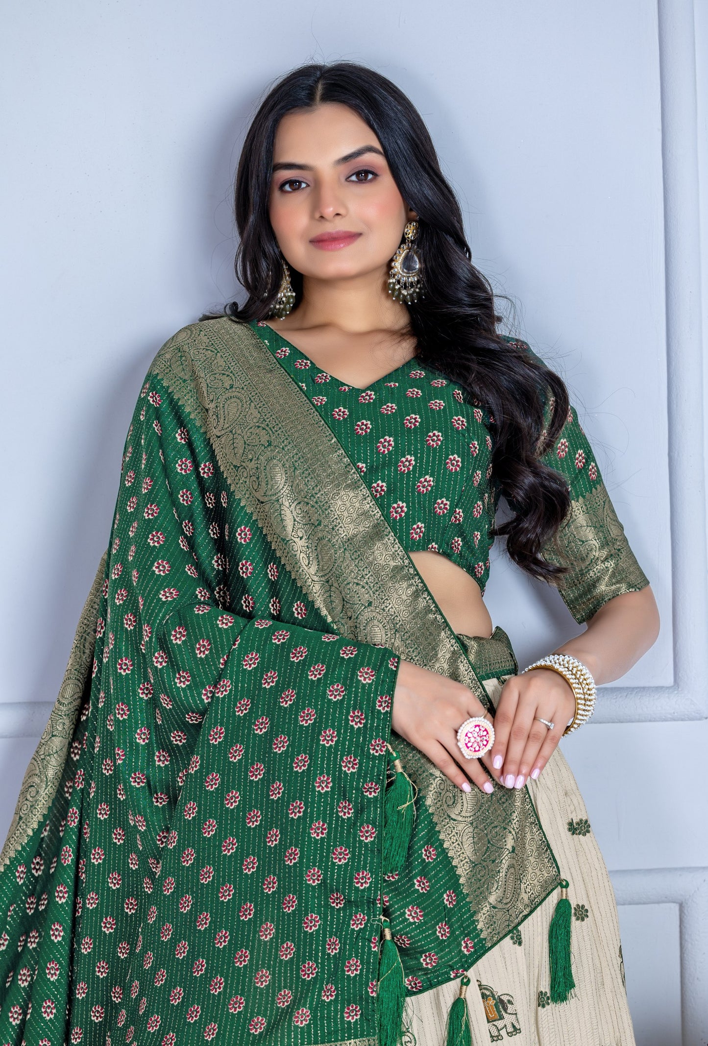 Traditional Green and Cream Embroidered Lehenga Choli with Banarasi Dupatta & Zari Border – Ethnic Festive Wear for Women