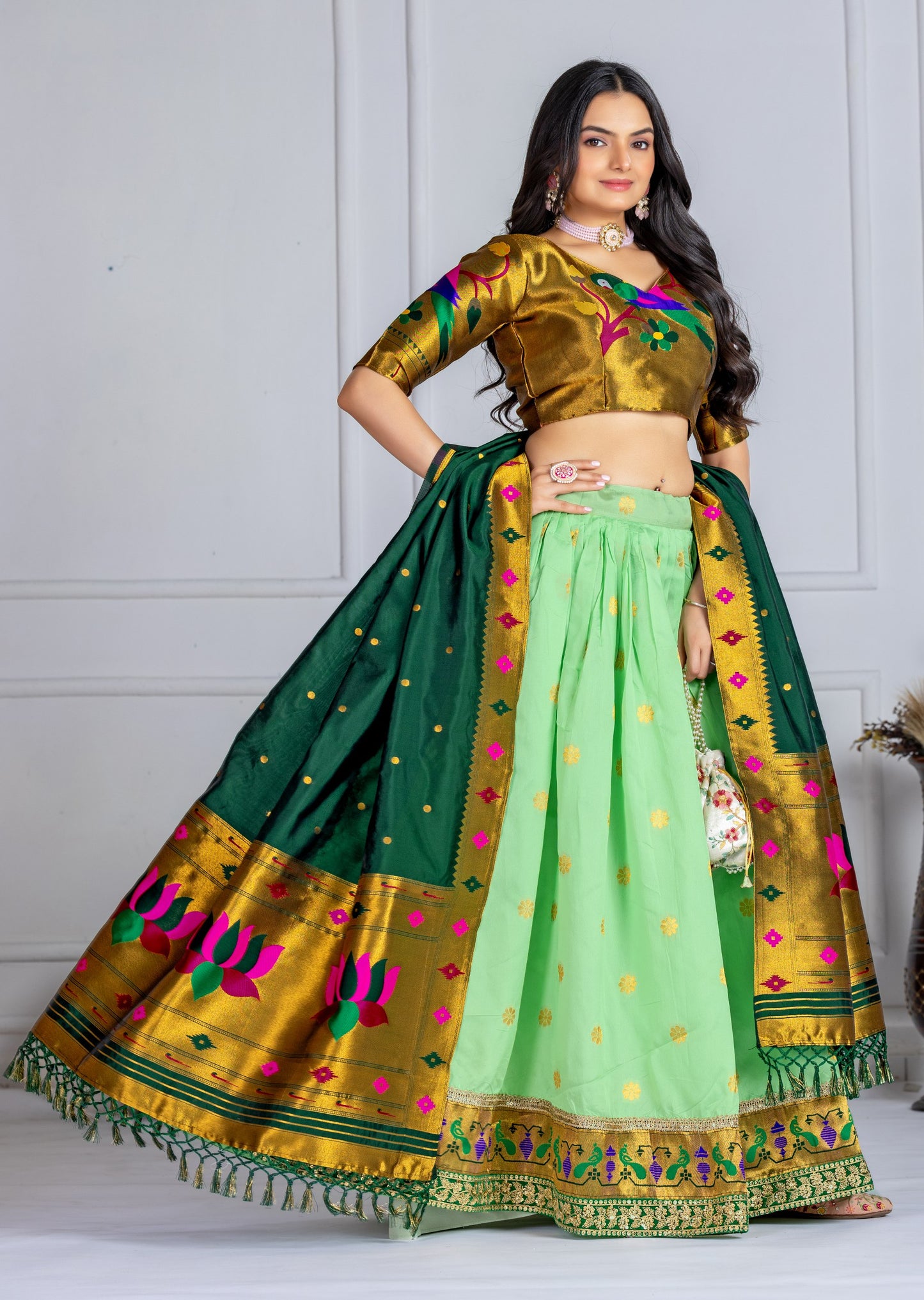"Elegant Green & Gold Banarasi Lehenga Choli with Silk Dupatta – Traditional Festive Wear"