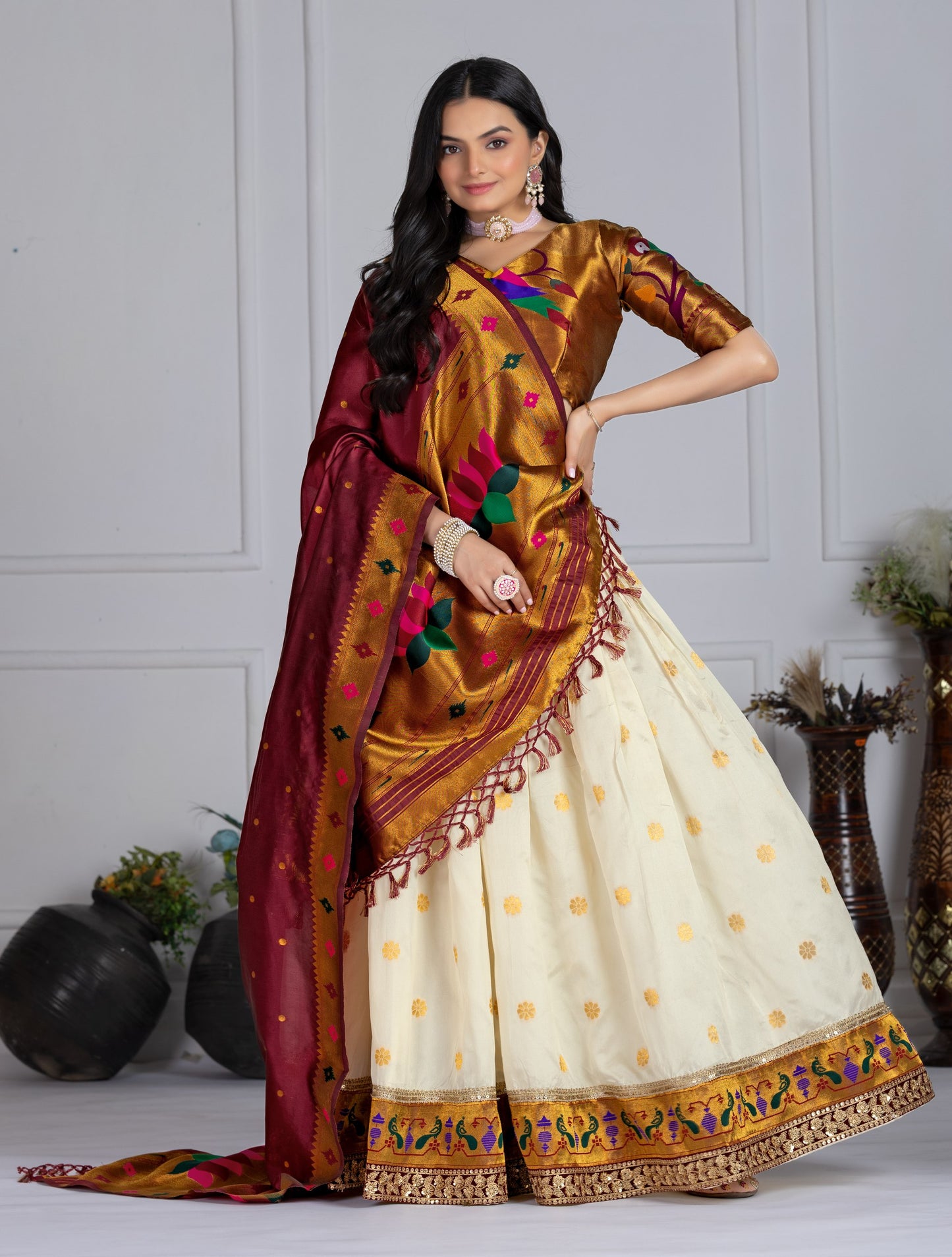 "Elegant WHITE & Gold Banarasi Lehenga Choli with Silk Dupatta – Traditional Festive Wear"
